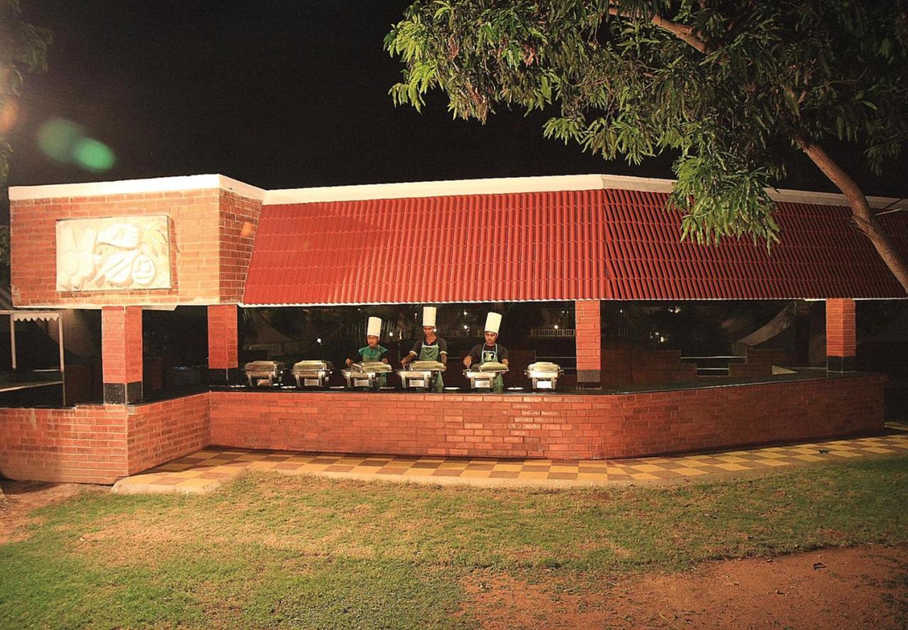 Celebrity Resort Chennai Tambaram Luaran gambar